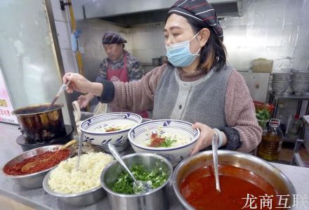 龙商互联济南10万元创业干餐饮，做这个品类，你有八成的概率会成功