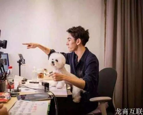 抖拓济南无直播，不电商：直播带货营销，是如何成为电商行业标配的？