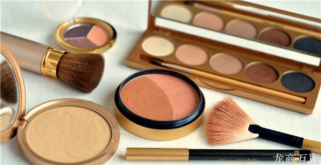 抖拓济南为什么多国禁用塑料微珠化妆品？ 